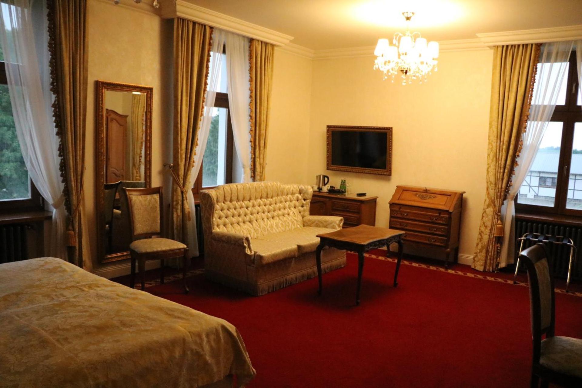 Palac Mortegi Hotel & Spa- Restauracja Szlachecka, Spa, Basen, Sauny, Jazda Konna, Mini Zoo- Luksus, Relaks I Przyroda W Jednym! Lubawa Bilik gambar